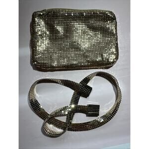 Vintage Whiting & Davis Gold Tone Coin / Makeup Purse Bag Timeless Style Classy